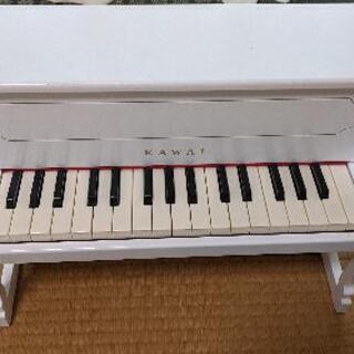 《取引中》KAWAI　カワイ　ミニピアノ　アップライト　ホワイト　玩具