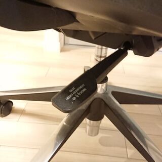 【値下げしました】ニトリ エルゴクエスト ネイビー（オフィスチェア）の画像
