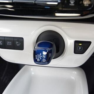 プリウス　５０系新入庫　自社ローン適用　最長３６回払いの画像