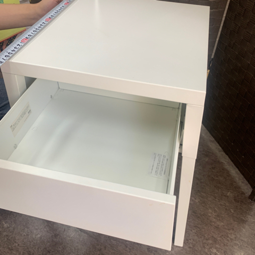 取りに来てくれる方限定！IKEA サイドテーブル 白
