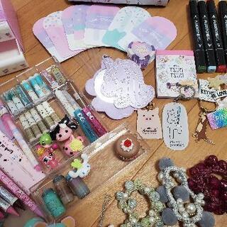 文房具セット&髪飾りセットの画像