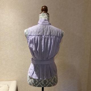 未使用　titty＆Co. タイ付きノースリーブの画像