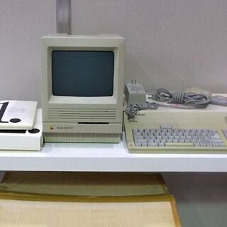 希少レトロPC Apple Macintosh SE/30 M5119 J1-6.1.7 通電OK 外箱 FDディスク 取説各種あり ジャンク扱い品 マッキントッシュ 札幌市東区 新道東店