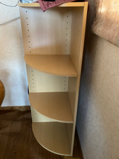 部屋のコーナーに置きやすい棚