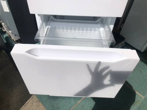 【リサイクルサービス八光　田上店　安心の3か月保証　配達設置ok】ツインバード ３ドア冷凍冷蔵庫 ハーフ＆ハーフ＋プラス 199L 切替室 HR-E919PW （パールホワイト） HR-E919PW
