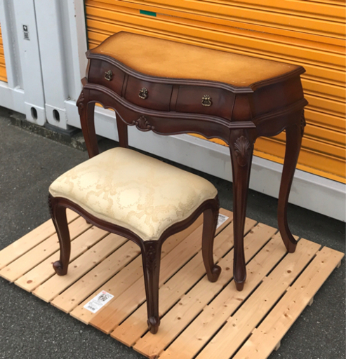 アンティーク調コンソールテーブル&猫脚スツール　写真①