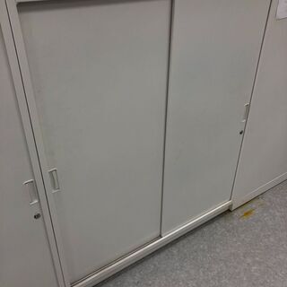 【catday様ご予約】オフィス用家具・キャビネット 白 1台