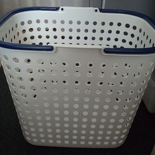 洗濯カゴ