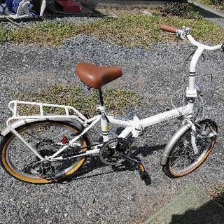 美品 折りたたみ自転車 6段変速  キャプテンスタッグ  荷台付の画像