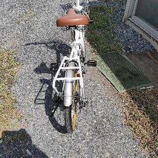 美品 折りたたみ自転車 6段変速  キャプテンスタッグ  荷台付の画像