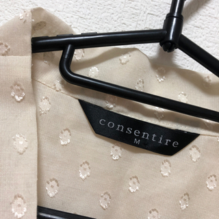 美品　ブラウスの画像