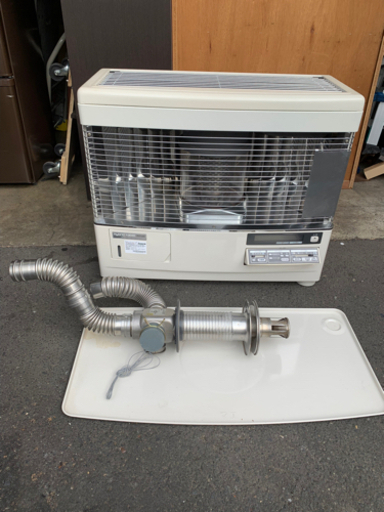 y915 サンポット 2018年 UFH-6411URF FF式石油ストーブ　FFストーブ　FF式ストーブ　暖房　ストーブ　床暖房　ハイブリッドカベック