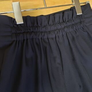 レディースパンツ黒の画像