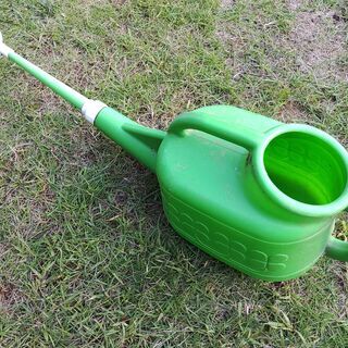 ジョウロの画像