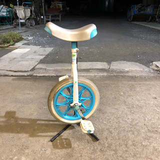 【1672】一輪車　14インチ　4,400円（税込）