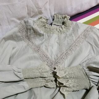 匿名配送❗️シャツお上品ブラウス　フェミニン素敵大活躍❗️の画像