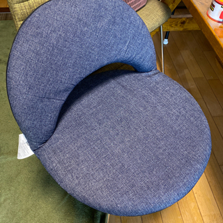 ニトリ　座椅子　折り畳み式　コンパクトの画像