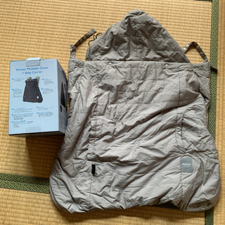 【取引中】ergobaby ベビーキャリア＋マルチプルカバーのセットの画像