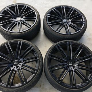 ホイールタイヤセット　245/30/ＺＲ22