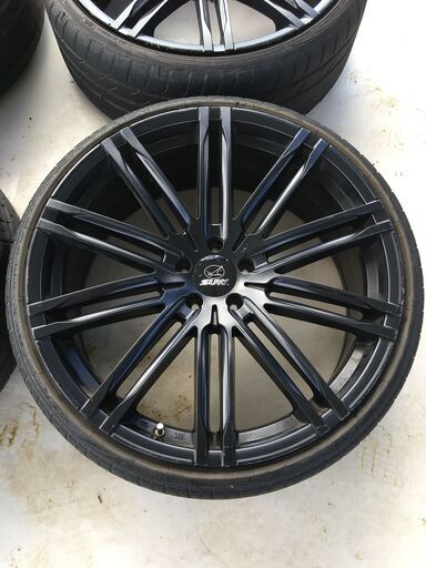 ホイールタイヤセット　245/30/ＺＲ22