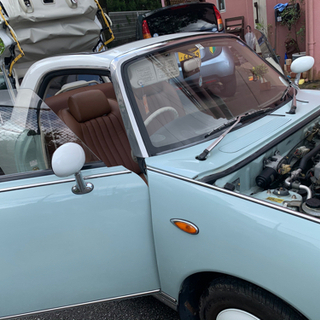今人気のパイクカー！日産フィガロの画像