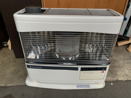 y916 コロナ 2011年　煙突式石油ストーブ　煙突式ストーブ　暖房　ストーブ　SV-7011PR