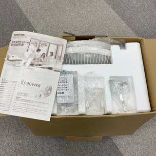 TOSHIBA壁掛け扇風機30cmホワイト(新品)の画像