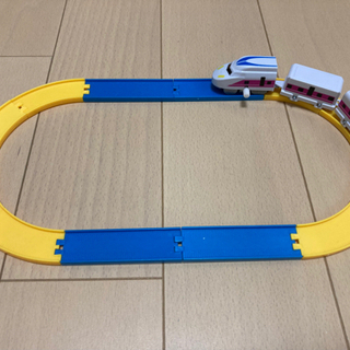 100均？　電車のおもちゃ