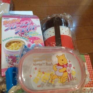 子供グッズまとめて　積み木　身長計　水筒　ランチボックス　ノート　ぬいぐるみなどの画像