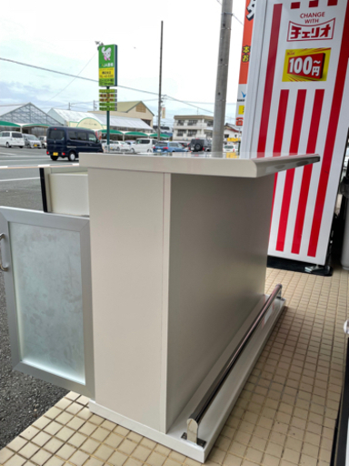 美品オシャレ✨カウンターテーブル❗️カウンターキッチン❗️食器棚❗️キッチンボード❗️白を基調にオシャレなデザインです✨