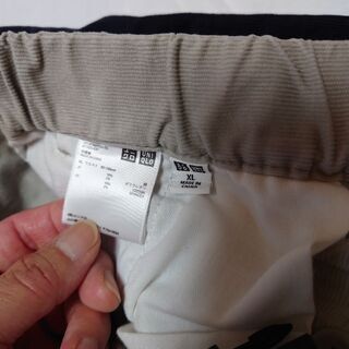 UNIQLOコーデュロイパンツ2種の画像