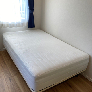 【お引き渡し先決まりました】セミダブルベッド 美品