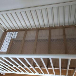 (譲り先が決まりました)[訳あり] IKEA HENSVIK ベビーベッドの画像