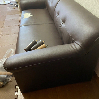 引き取り限定　茶色　破れ有り　脚付きの画像