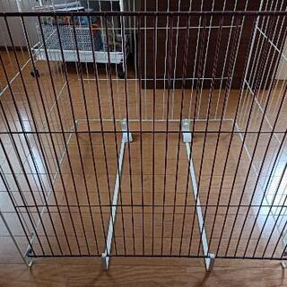 ファンヒーターの安全カバー？です。