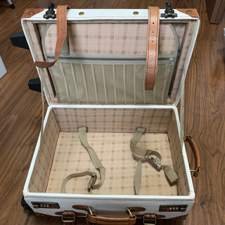 【商談中】キャリーバッグ　おしゃれの画像