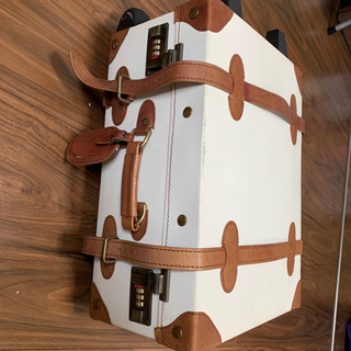 【商談中】キャリーバッグ　おしゃれの画像