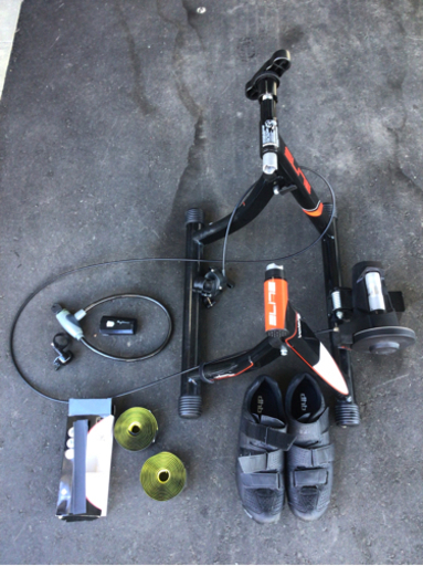 ロードバイクGIANT DIFY ビンディングペダル、サイクルトレーナーなどセット