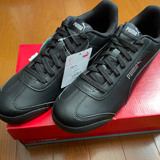 PUMA スニーカー 黒 新品未使用