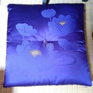 座布団　募集中