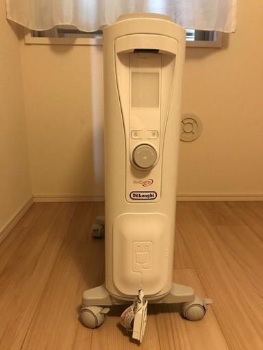 【取引中】デロンギ　オイルヒーター　10〜13畳用　美品