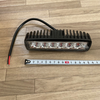 LEDライト（12V、 24V兼用）車、トレーラーなどにお使い下さい。