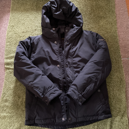 フィンガーインザノウズ　10〜11歳　ダウンジャケット