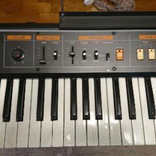 電子ピアノ(Roland EP-09)台付の画像