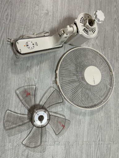 壁掛け扇風機