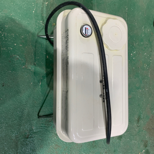 灯油タンク　サンダイヤ　オイルタンク　21.8l