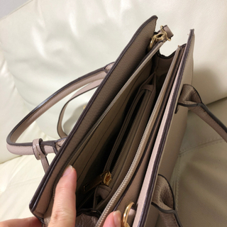 鞄　革製の画像