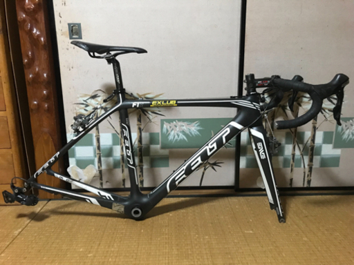 フェルト F1X 2010年モデル シクロクロス、フルカーボンフレームセットです。