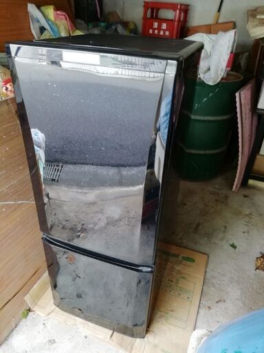 三菱電機製2ドア冷蔵庫(MR-P15Z-B　2016 年製)