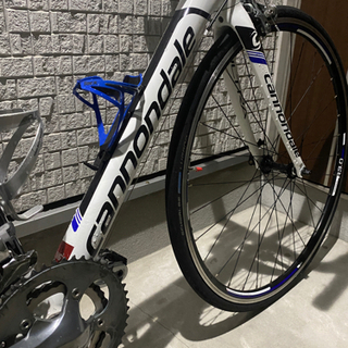 ロードバイクCANNONDALE48インチの画像